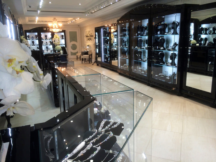 Image 26: wedding accessories