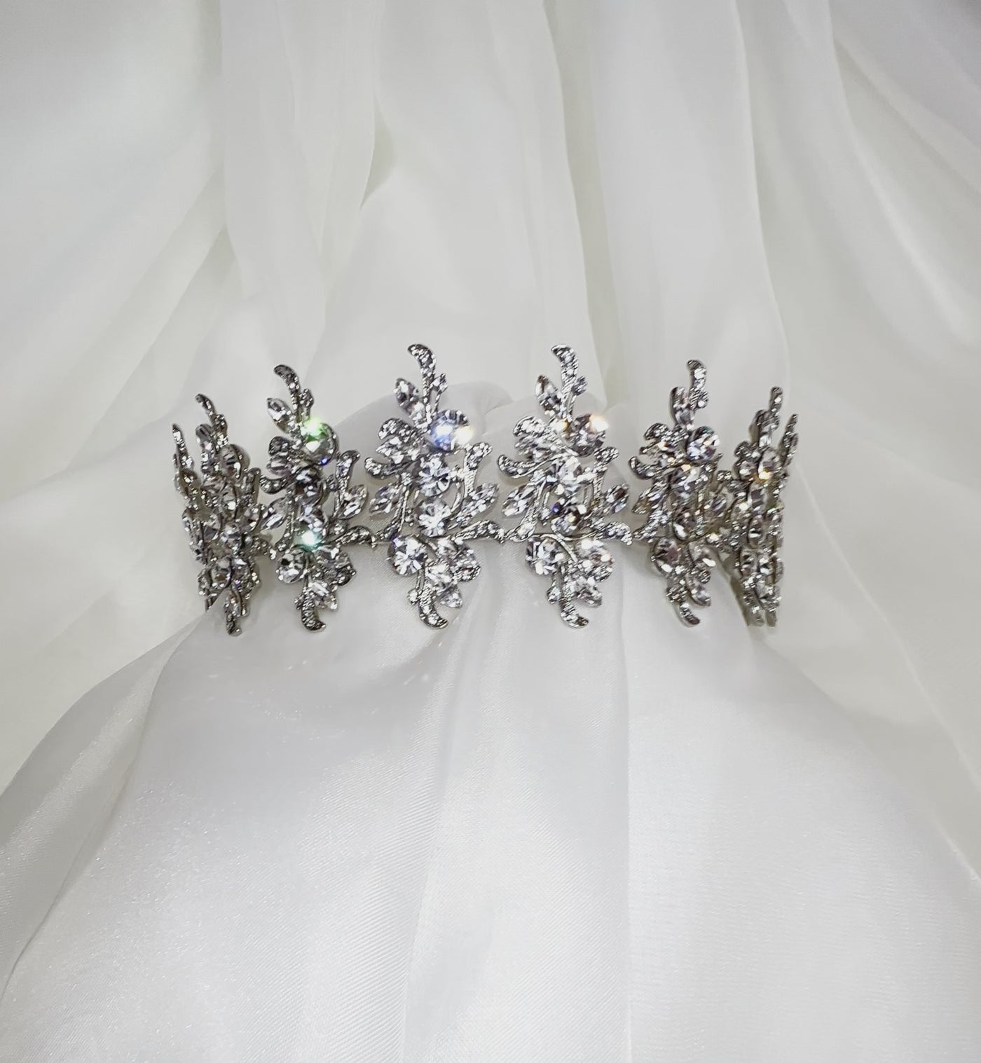 Luxurious Pearl and Crystal Headband Style no.80066