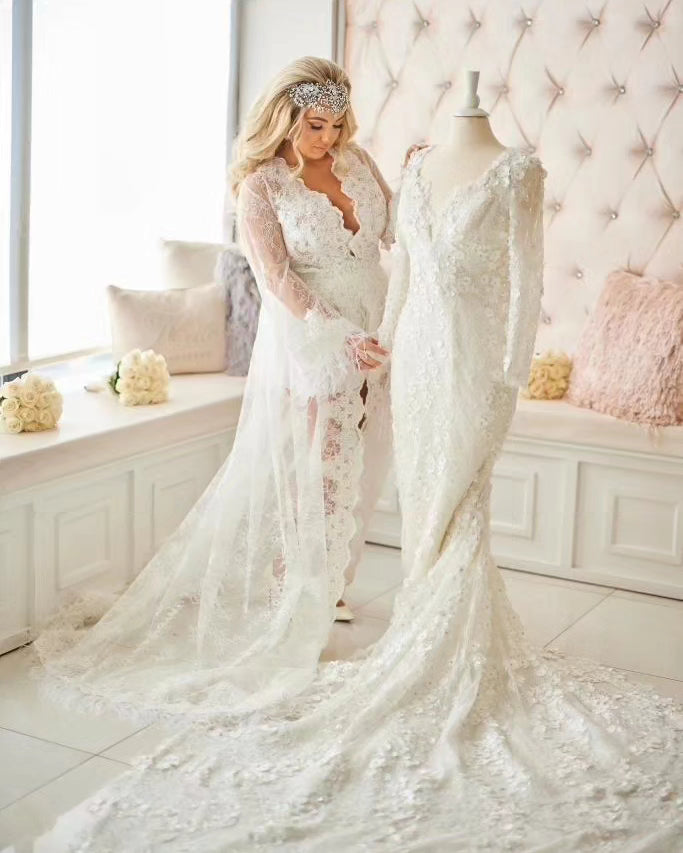 Dana in a Custom Face-Framing Hair Vine | Bridal Styles Brides
