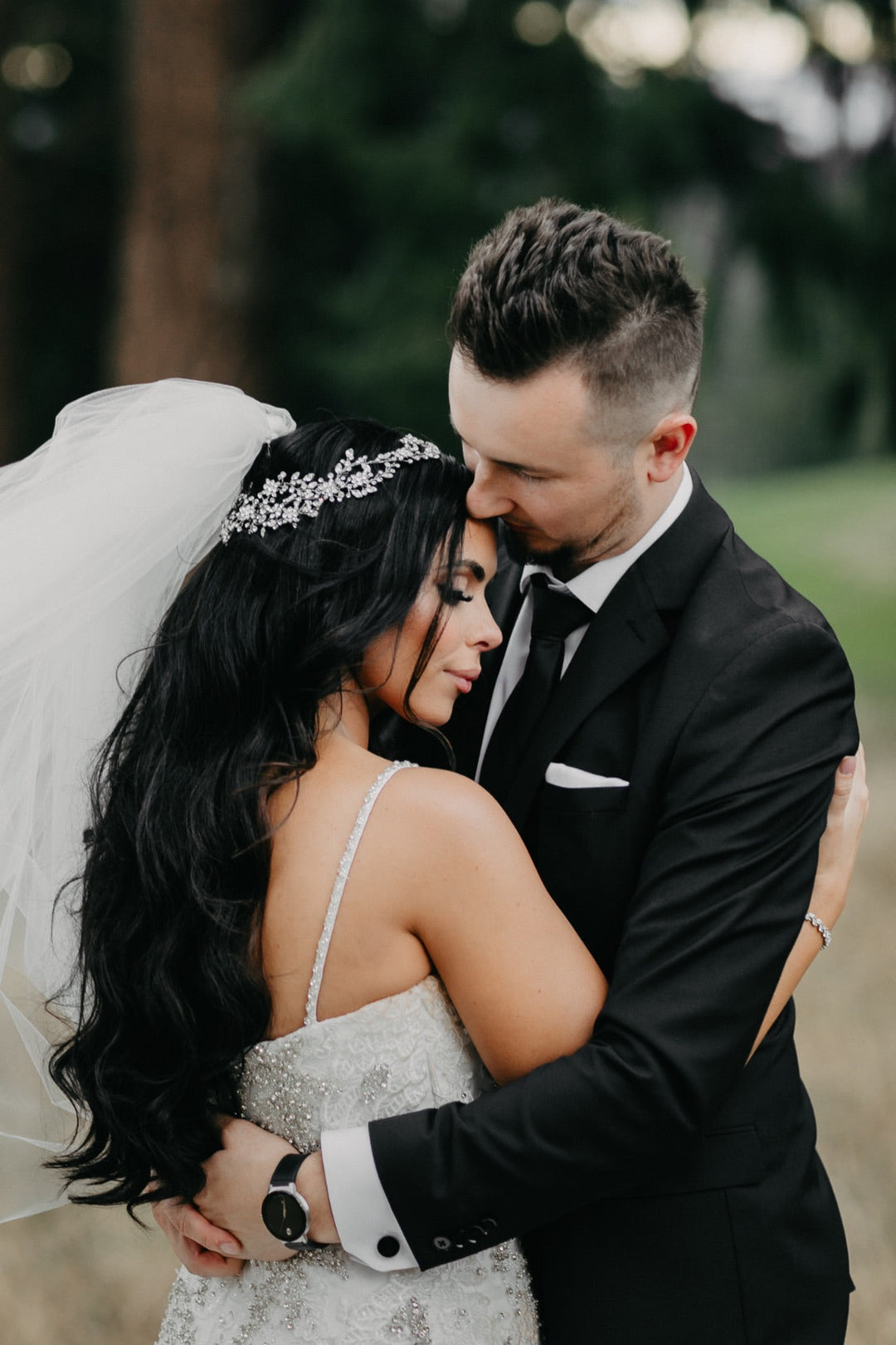White Wedding at the Oregon Golf Club |  Leah + Andre