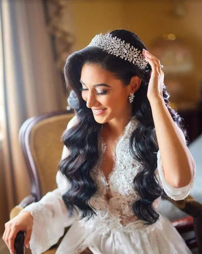 Bridal Headbands That Shine: Styles Worn by Real Brides