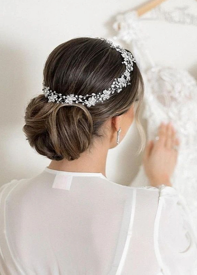 How to Style a Sleek Bridal Bun | Bridal Hair + Accessory Inspo