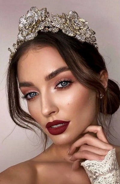 Fabulous Flower Headpieces: Blooming Bridal Looks